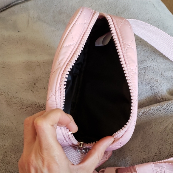 VS PINK Fanny pack - Picture 3 of 6